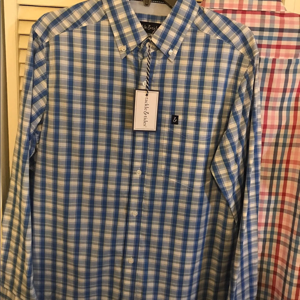 Tackle & Tide Men’s Small blue check dress shirt